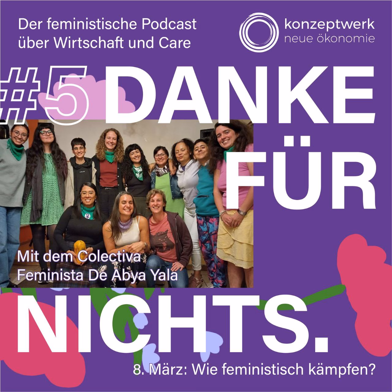 Foto von der Gruppe Colectiva Feminista De Abya Yala. 12 Personen stehen neben und voreinander und lächeln in die Kamera